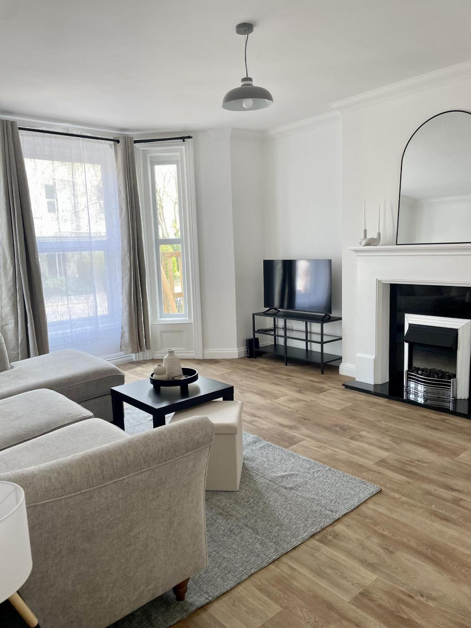 New Apartment In Town Centre Μπόρνμουθ Εξωτερικό φωτογραφία